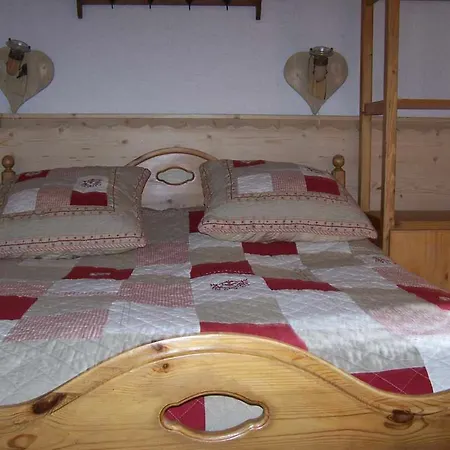 With One Bedroom In Val Thorens, With Wonderful Mountain Vie Apartament