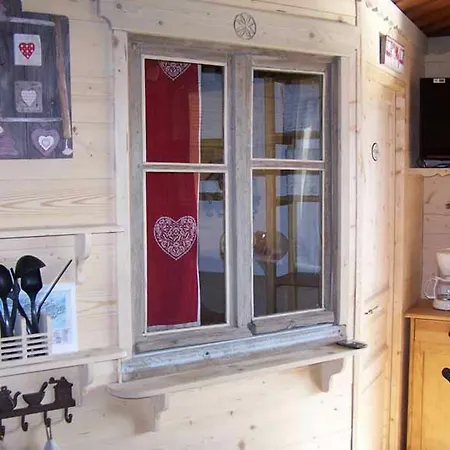 With One Bedroom In Val Thorens, With Wonderful Mountain Vie Apartament Saint-Martin-de-Belleville